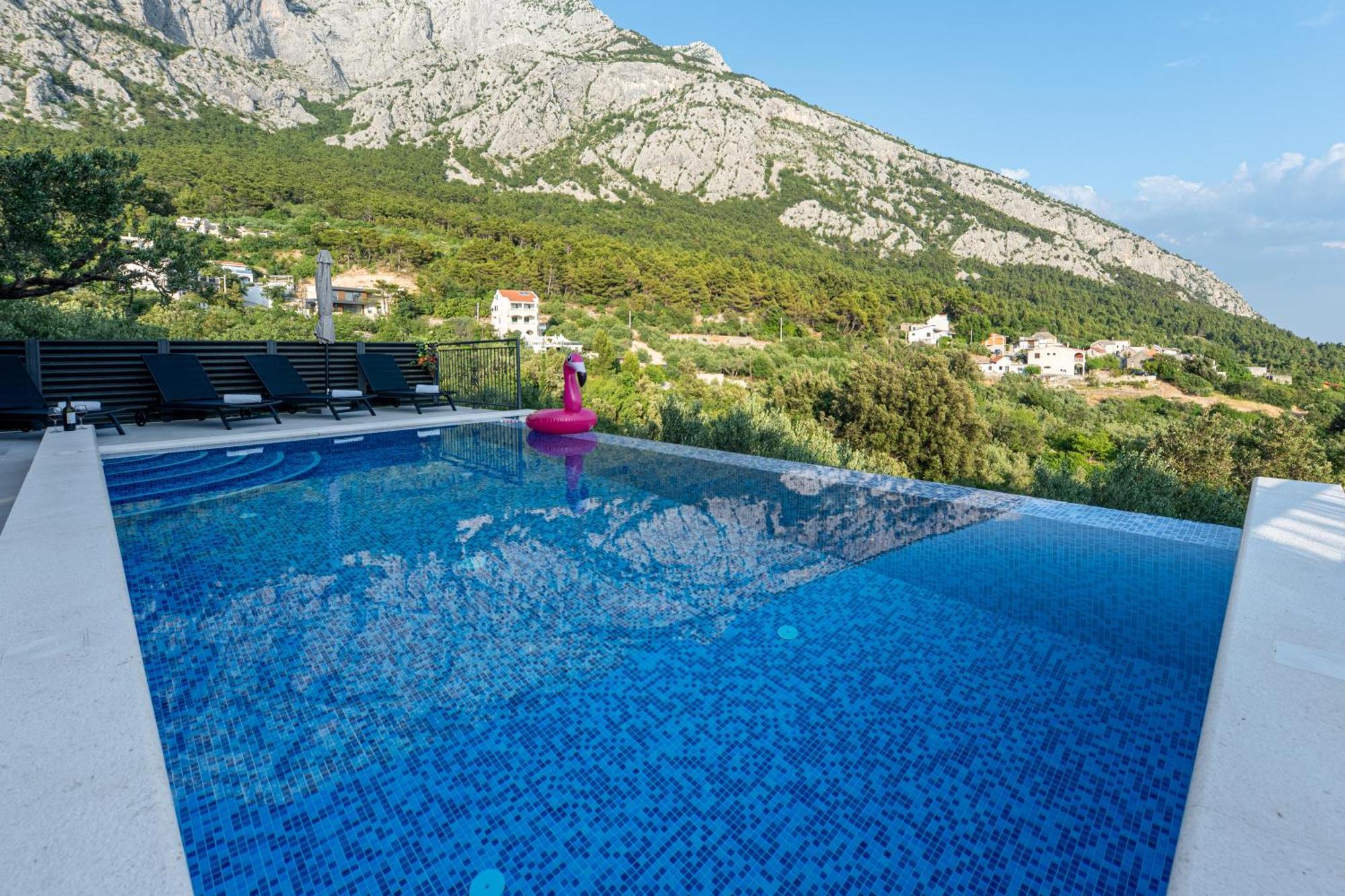 Kuca Za Odmor Avis Makarska Lägenhet