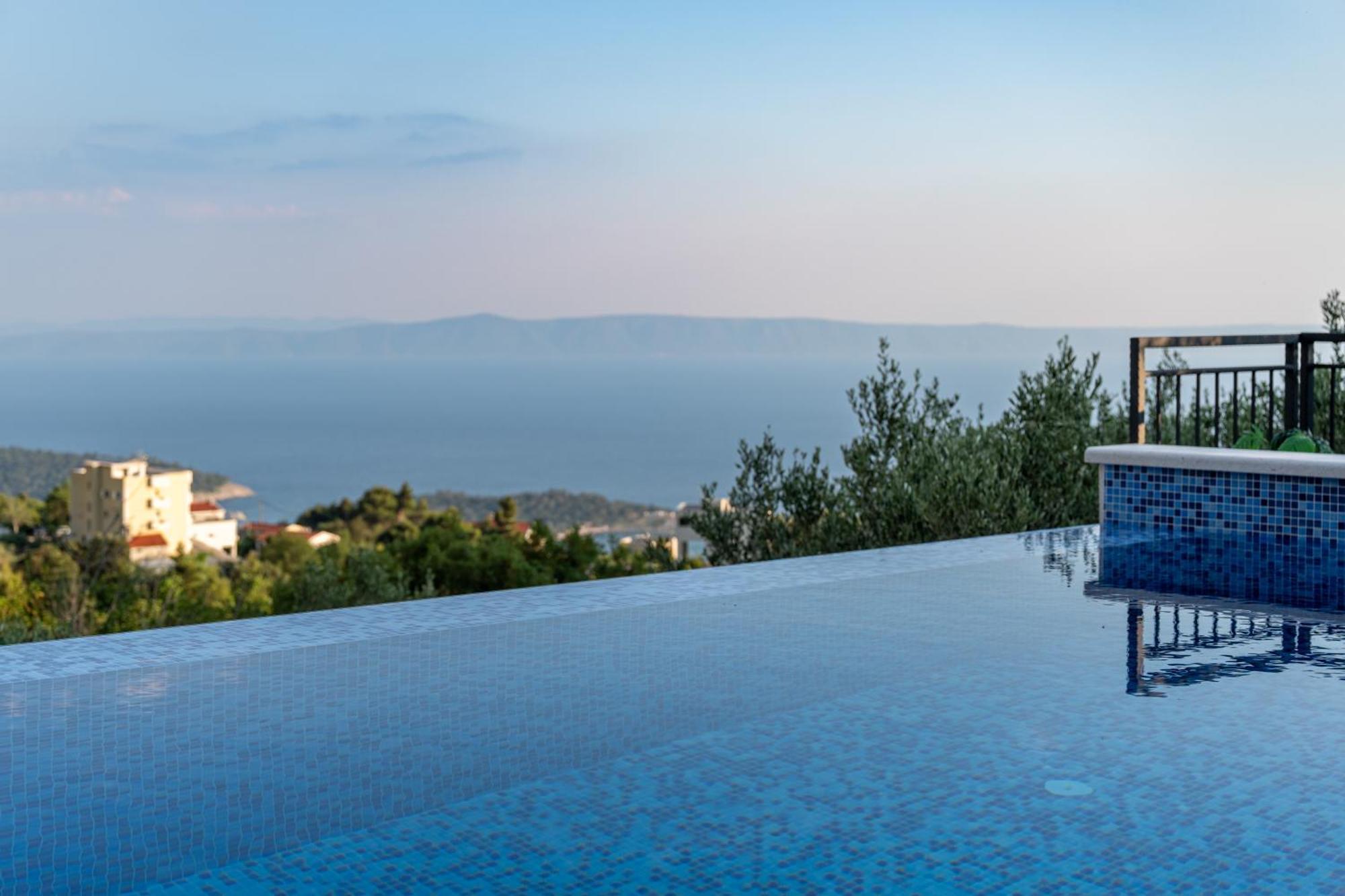 Kuca Za Odmor Avis Makarska Lägenhet *